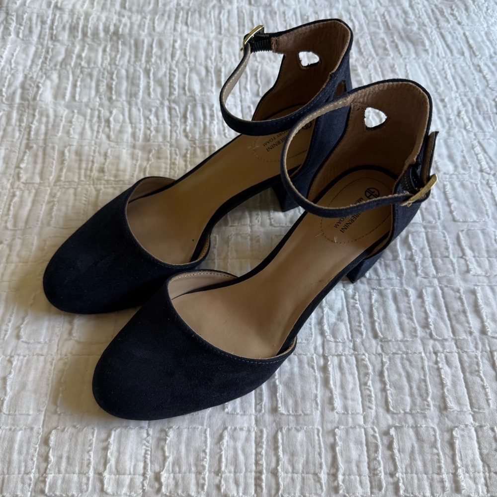 Giani Bernini Navy Blue Heeled Shoes with Ankle Straps